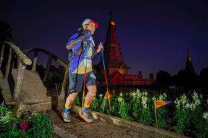 BIB: 300
                            <button type="button" onclick="openModal(19242612)" class="btn btn-primary btn-sm float-right btn-popup" data-toggle="modal" data-target=".modal-high-quality">
                        <i class="fas fa-shopping-cart"></i> Add to Cart
                    </button>
                                            <button type="button" onclick="isThisMe(19242612, true)" class="btn btn-success btn-sm float-right btn-popup btn-isme hidden" data-toggle="tooltip" data-placement="bottom" title="นี่คือรูปของคุณใช่ไหม คลิกที่นี่เพื่อเอาเข้าอัลบั้ม">
                        <i class="fas fa-plus"></i> Add to album
                    </button>
                    <button type="button" onclick="isThisMe(19242612, false)" class="btn btn-warning btn-sm float-right btn-popup btn-isnotme hidden">
                        <i class="fas fa-ban"></i> Remove from album
                    </button>